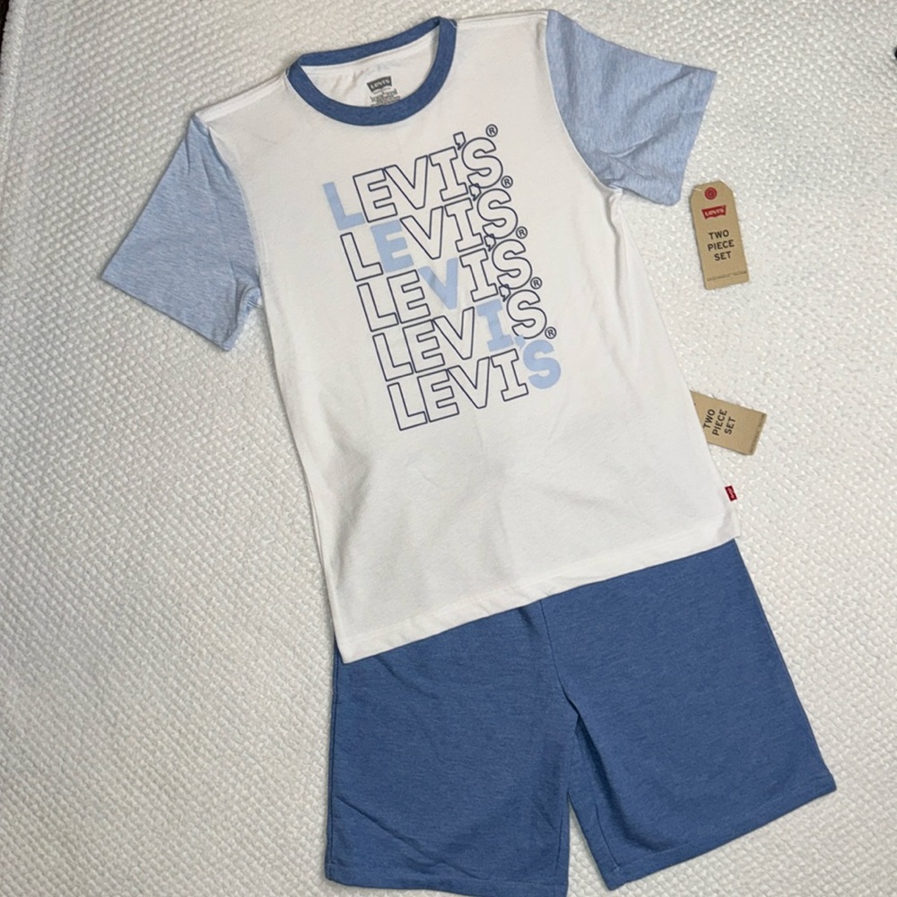🔥🌟Levi's: Boys 2PC T-shirt & Short Set🔥🌟